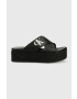 Calvin Klein Jeans Kožené pantofle FLATFORM CRISSX OVERSIZED BRAND dámské černá barva na platformě YW0YW00964 - Pepit.cz