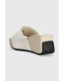 Calvin Klein Jeans Semišové pantofle WEDGE BLOCK SANDAL SU CON dámské zelená barva na klínku YW0YW01015 - Pepit.cz