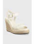 Calvin Klein Sandály WEDGE 70HH - HE dámské bílá barva na klínku HW0HW01499 - Pepit.cz