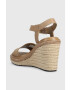 Calvin Klein Sandály WEDGE 70HH - HE dámské béžová barva na klínku HW0HW01499 - Pepit.cz