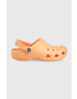 Crocs Pantofle oranžová barva - Pepit.cz