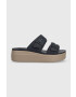 Crocs Pantofle Brooklyn Low Wedge Sandal dámské tmavomodrá barva na platformě 207431 - Pepit.cz