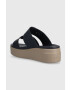 Crocs Pantofle Brooklyn Low Wedge Sandal dámské tmavomodrá barva na platformě 207431 - Pepit.cz