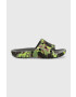 Crocs Pantofle Classic Spray Camo Slide pánské zelená barva 208252 - Pepit.cz