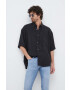 Emporio Armani Košile pánská černá barva relaxed s límečkem button-down - Pepit.cz