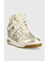 Guess Sneakers boty Lisa zlatá barva FL5LIS FAL12 PLATI - Pepit.cz