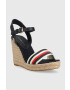 Tommy Hilfiger Sandály CORPORATE WEDGE dámské tmavomodrá barva na klínku FW0FW07086 - Pepit.cz