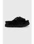 Ugg Pantofle W Fuzz Sugar Cross Slide černá barva - Pepit.cz