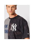 New Era T-Shirt New York Yankees Split Graphic 13083854 Šedá Regular Fit - Pepit.cz