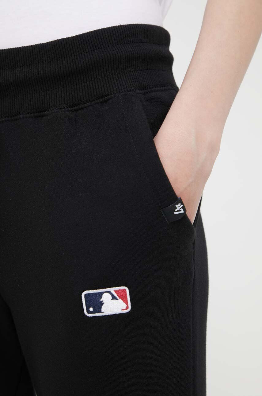 47brand Tepláky MLB Batterman League Logo černá barva s aplikací - Pepit.cz