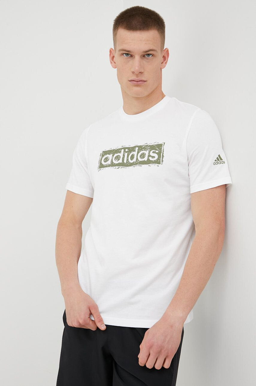 adidas Bavlněné tričko bílá barva s potiskem - Pepit.cz