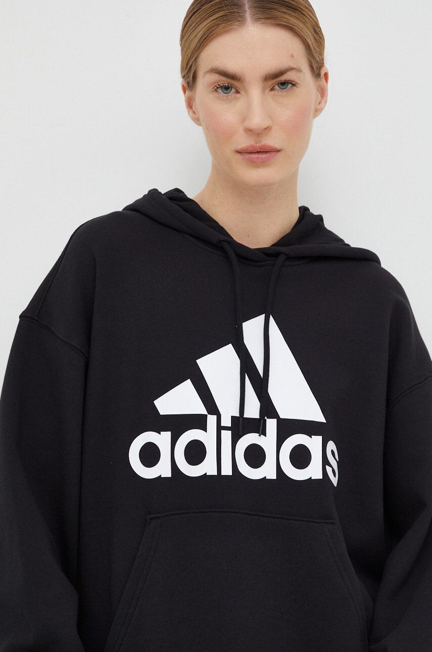 adidas Bavlněná mikina dámská černá barva s kapucí s potiskem - Pepit.cz