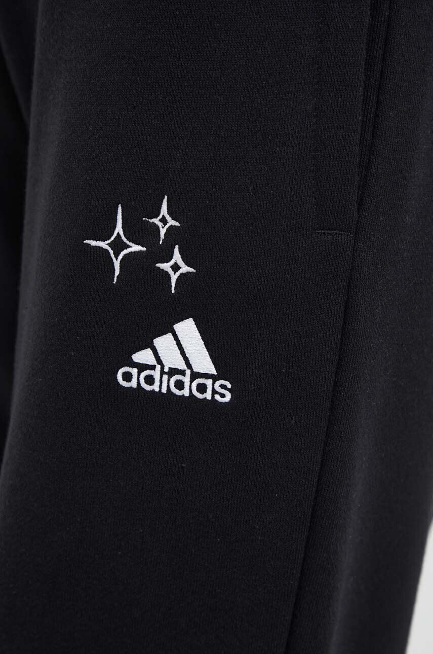 adidas Bavlněné tepláky černá barva s aplikací - Pepit.cz