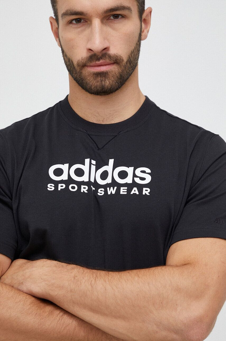 adidas Bavlněné tričko černá barva s potiskem - Pepit.cz