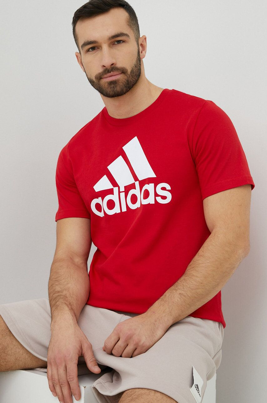 adidas Bavlněné tričko červená barva s potiskem - Pepit.cz