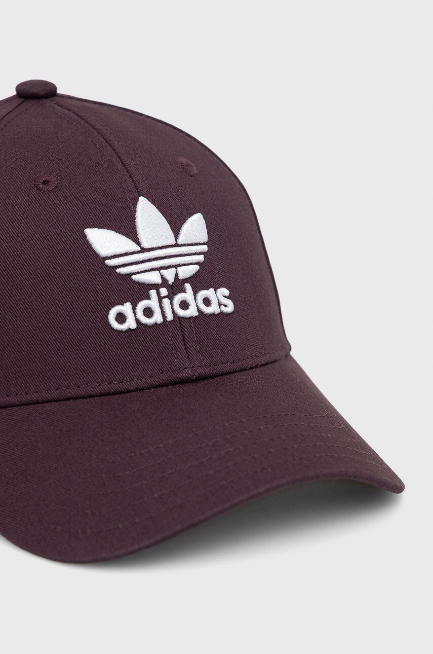 adidas Originals Bavlněná baseballová čepice fialová barva s aplikací - Pepit.cz