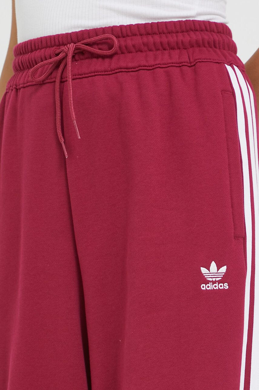 adidas Originals Bavlněné tepláky vínová barva s aplikací - Pepit.cz