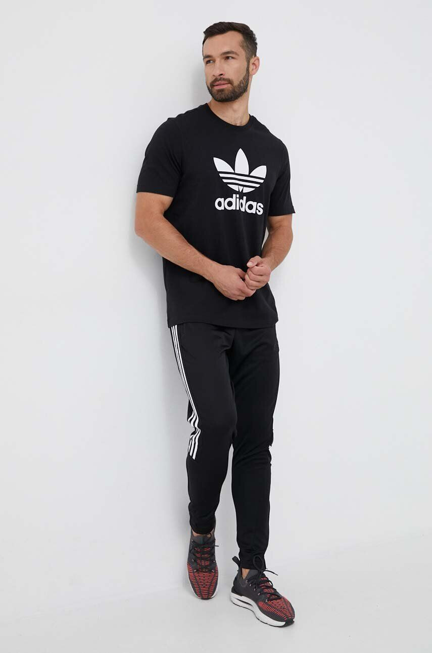 adidas Originals Bavlněné tričko béžová barva s aplikací - Pepit.cz