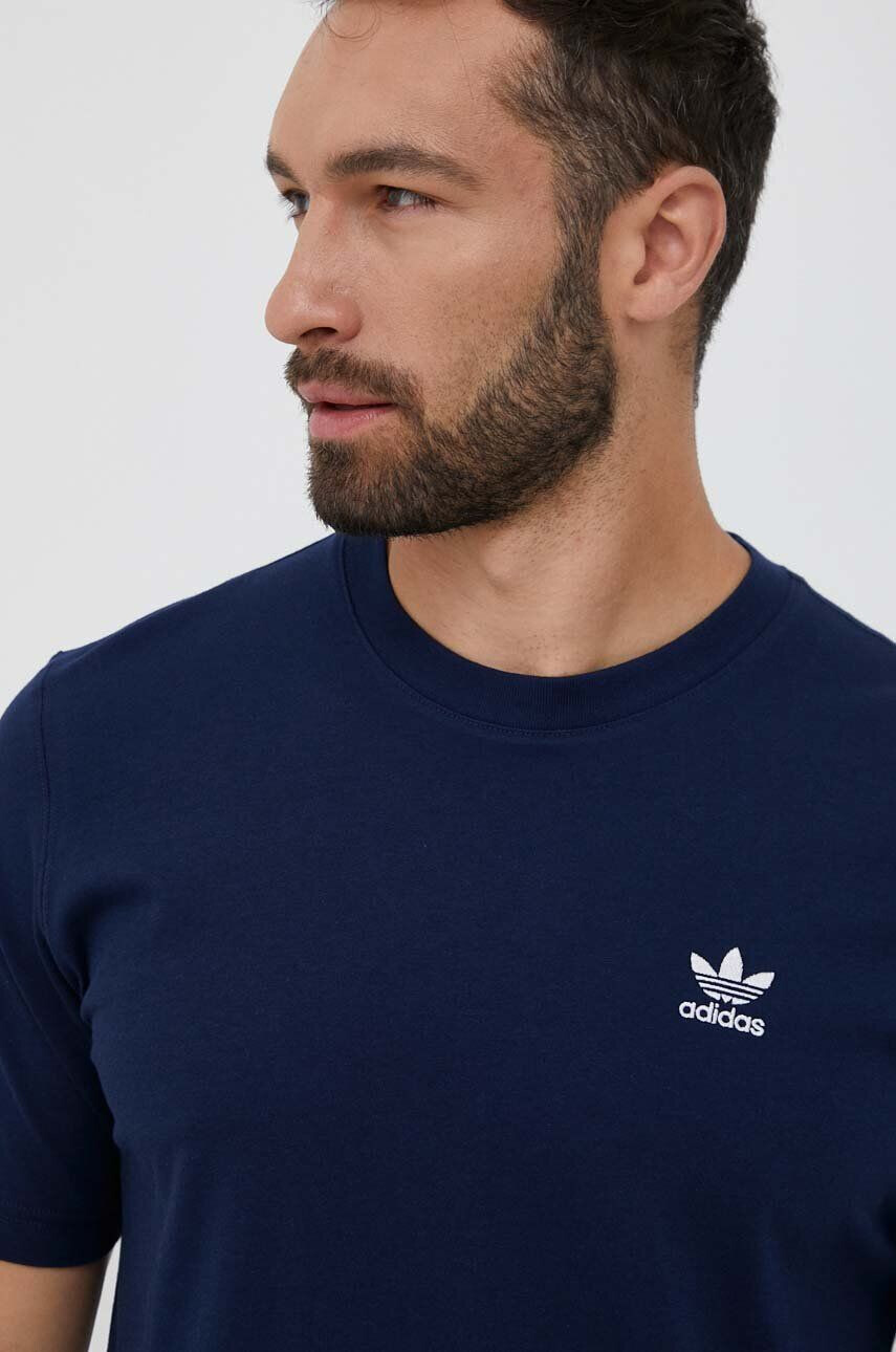 adidas Originals Bavlněné tričko s aplikací - Pepit.cz