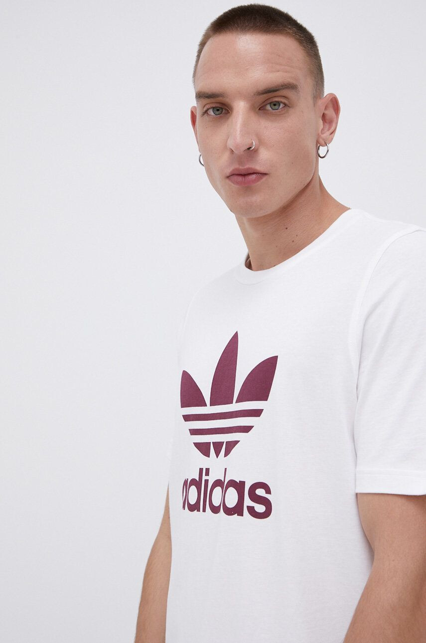 adidas Originals Bavlněné tričko bílá barva s potiskem - Pepit.cz