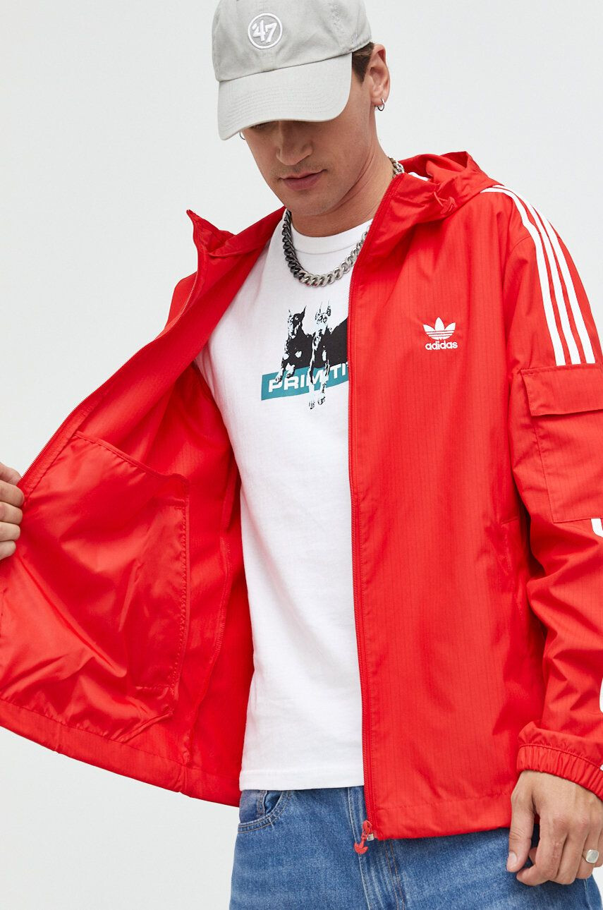 adidas Originals Bunda pánská červená barva přechodná - Pepit.cz