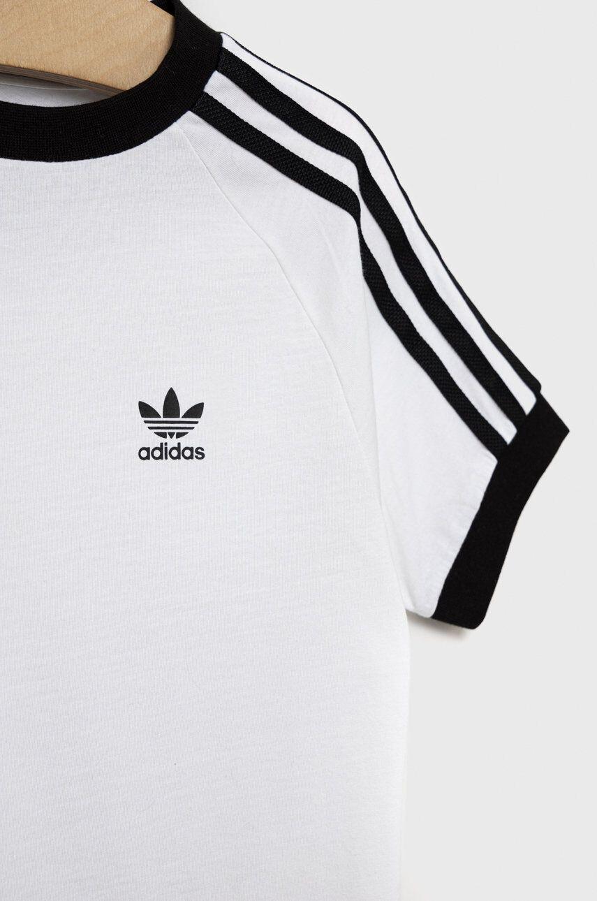 adidas Originals Dětské bavlněné tričko bílá barva s potiskem - Pepit.cz