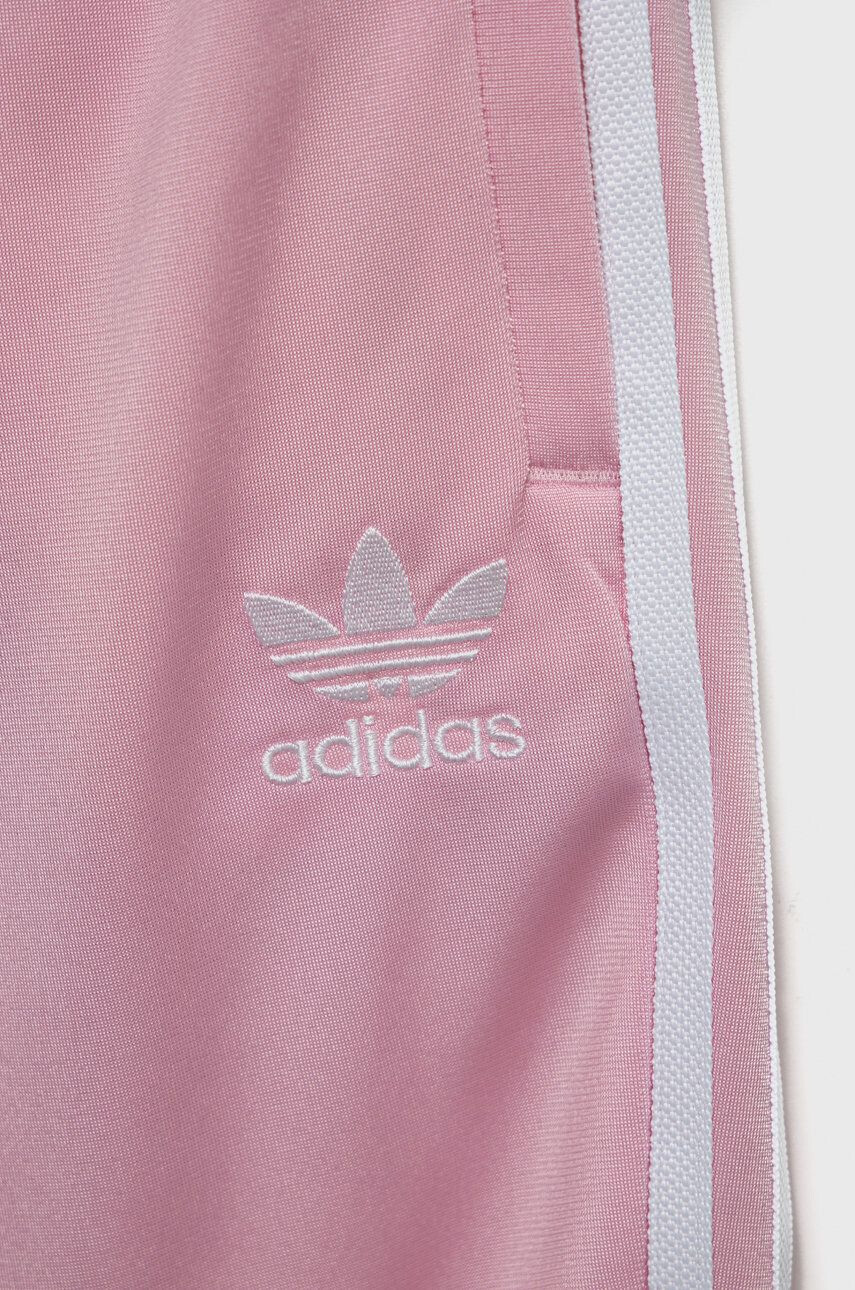 adidas Originals Dětské tepláky růžová barva s aplikací - Pepit.cz