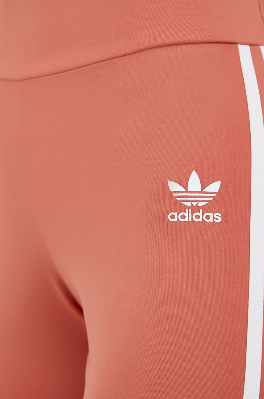 adidas Originals Kraťasy dámské oranžová barva s aplikací high waist HL6770-MAGEAR - Pepit.cz