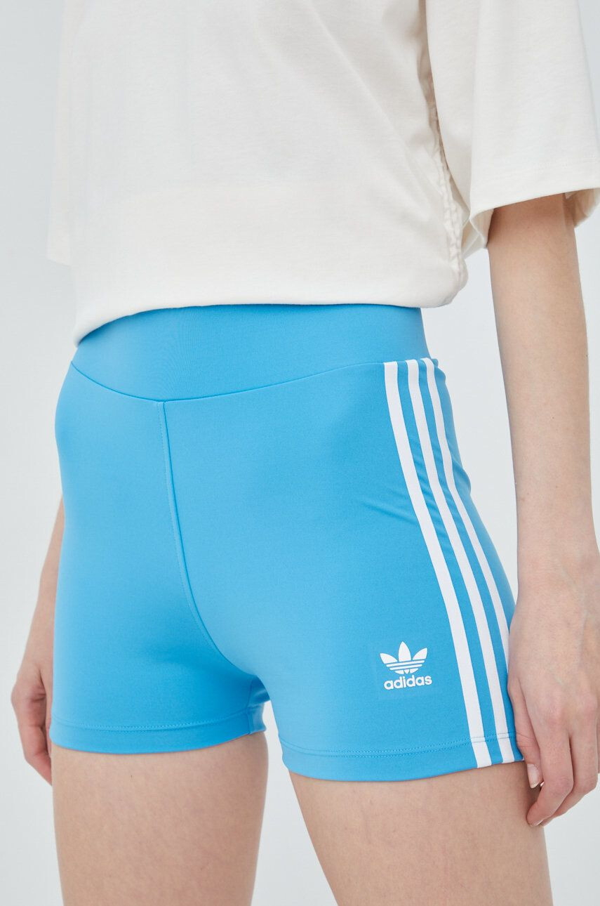 adidas Originals Kraťasy Adicolor HC1959 dámské tyrkysová barva s aplikací high waist - Pepit.cz