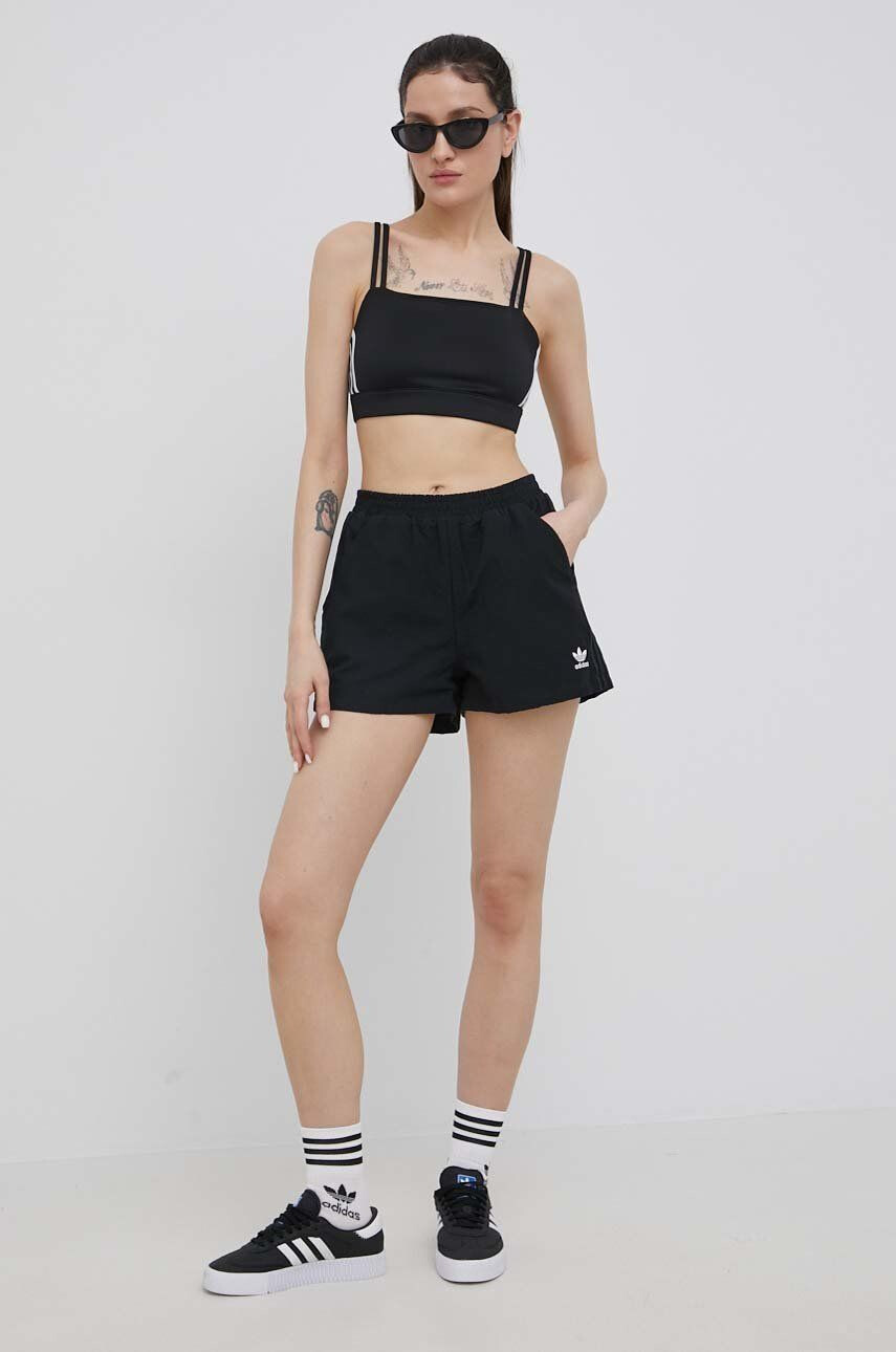 adidas Originals Kraťasy Adicolor HC0628 dámské červená barva hladké high waist - Pepit.cz