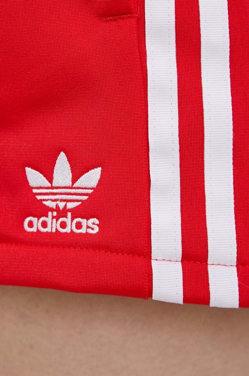 adidas Originals Kraťasy Adicolor dámské červená barva hladké high waist HE9495-VIVRED - Pepit.cz