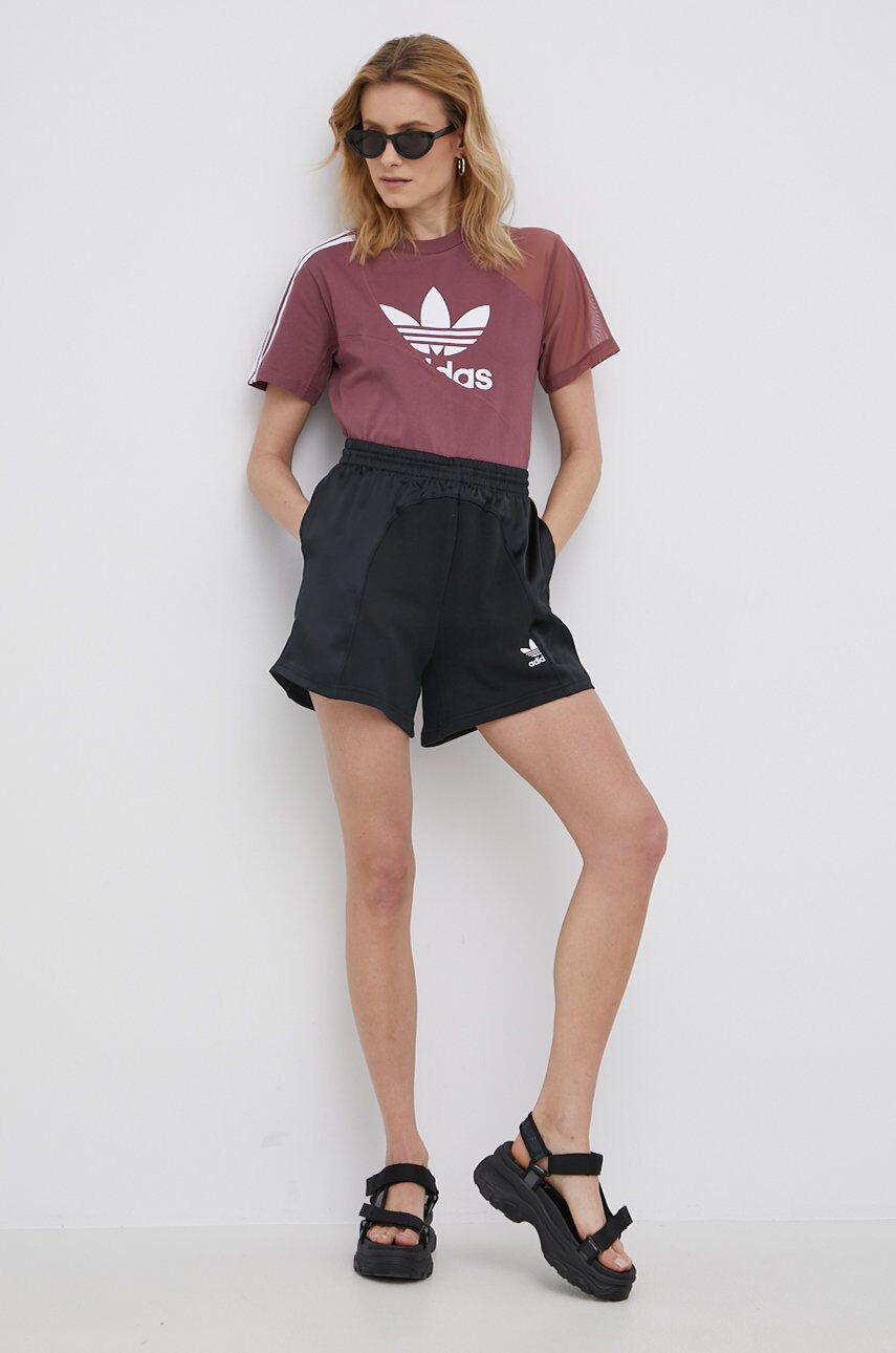 adidas Originals Kraťasy Adicolor HC7036 dámské černá barva hladké high waist HC7036-BLACK - Pepit.cz