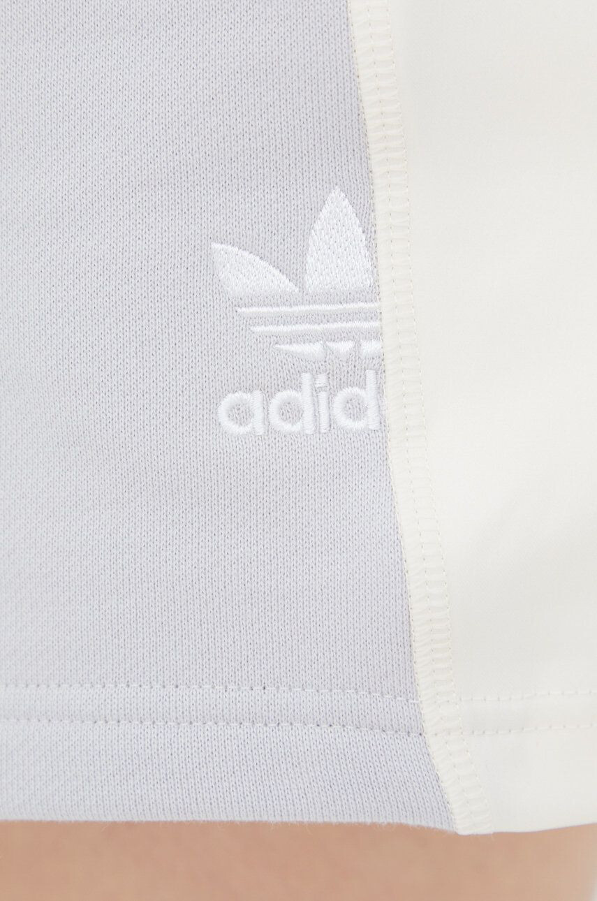 adidas Originals Kraťasy Adicolor dámské šedá barva vzorované high waist HC7038-WONWHI - Pepit.cz