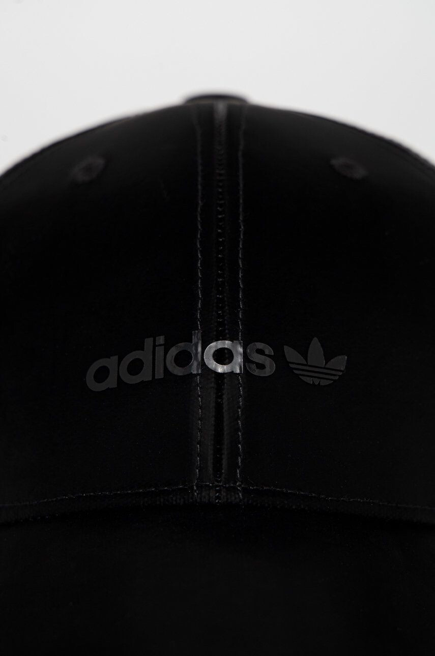 adidas Originals Čepice černá barva hladká - Pepit.cz