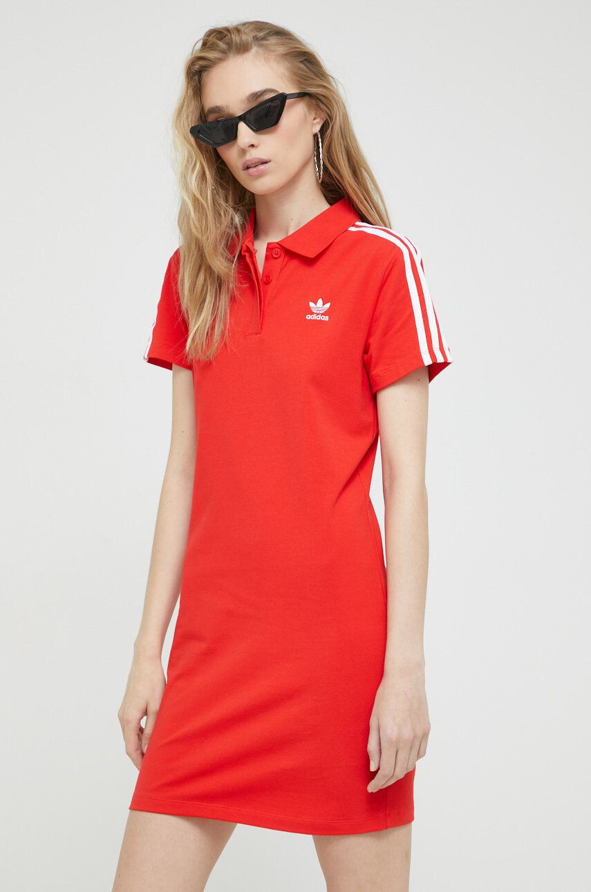 adidas Originals Šaty červená barva mini - Pepit.cz