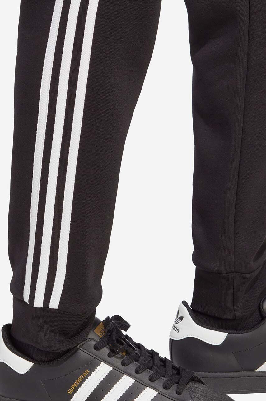 adidas Originals Tepláky černá barva s aplikací IA4794-black - Pepit.cz