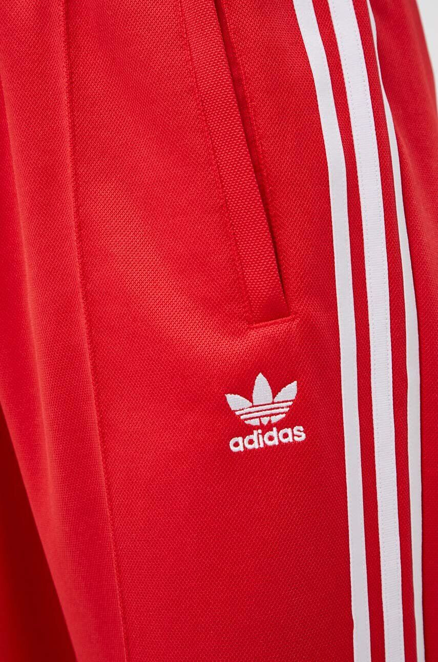 adidas Originals Tepláky červená barva s aplikací - Pepit.cz