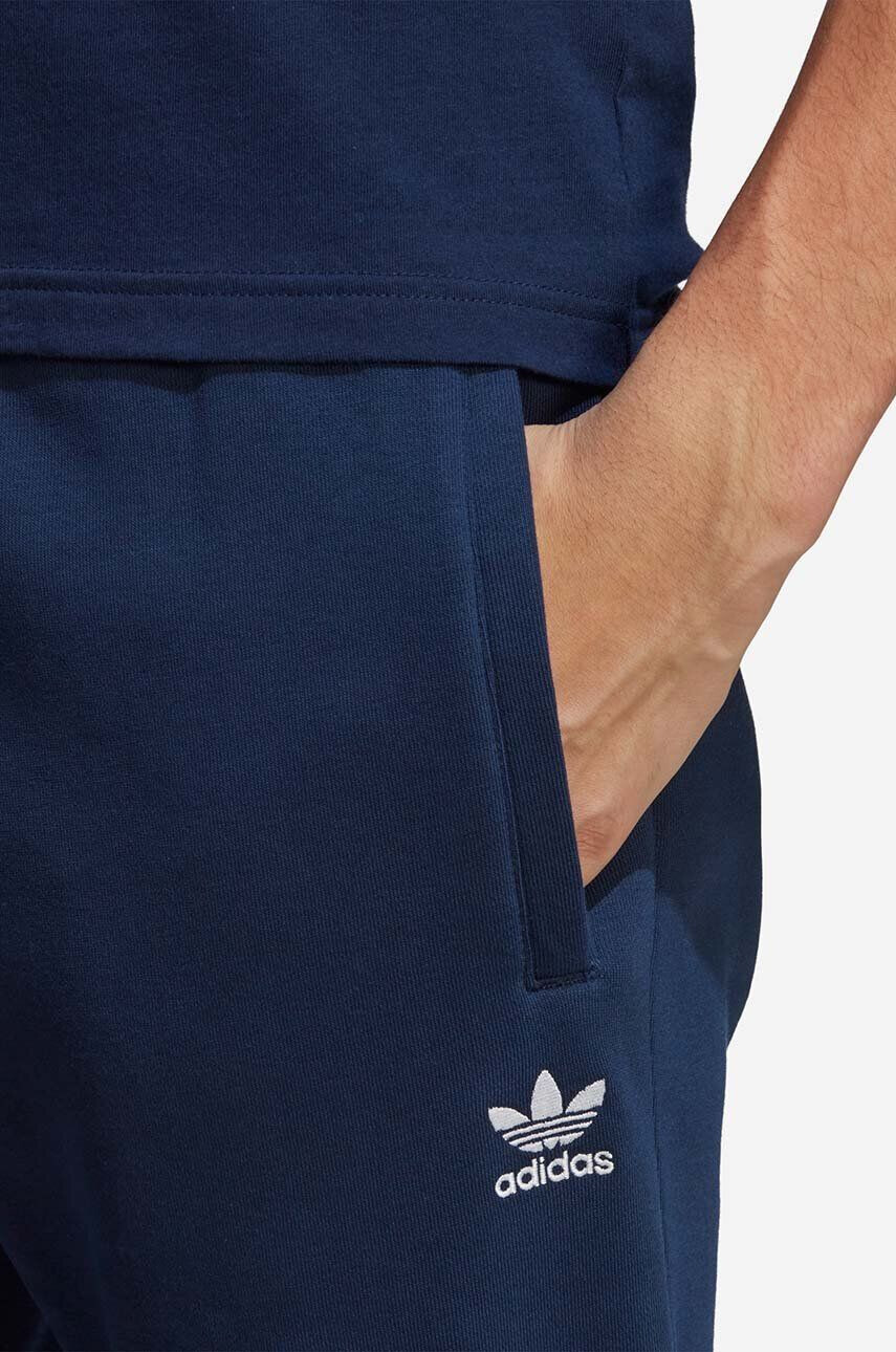 adidas Originals Tepláky Trefoil Essentials Pants tmavomodrá barva hladké IA4835-navy - Pepit.cz