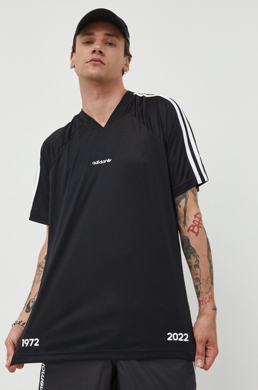 adidas Originals Tričko černá barva s potiskem - Pepit.cz