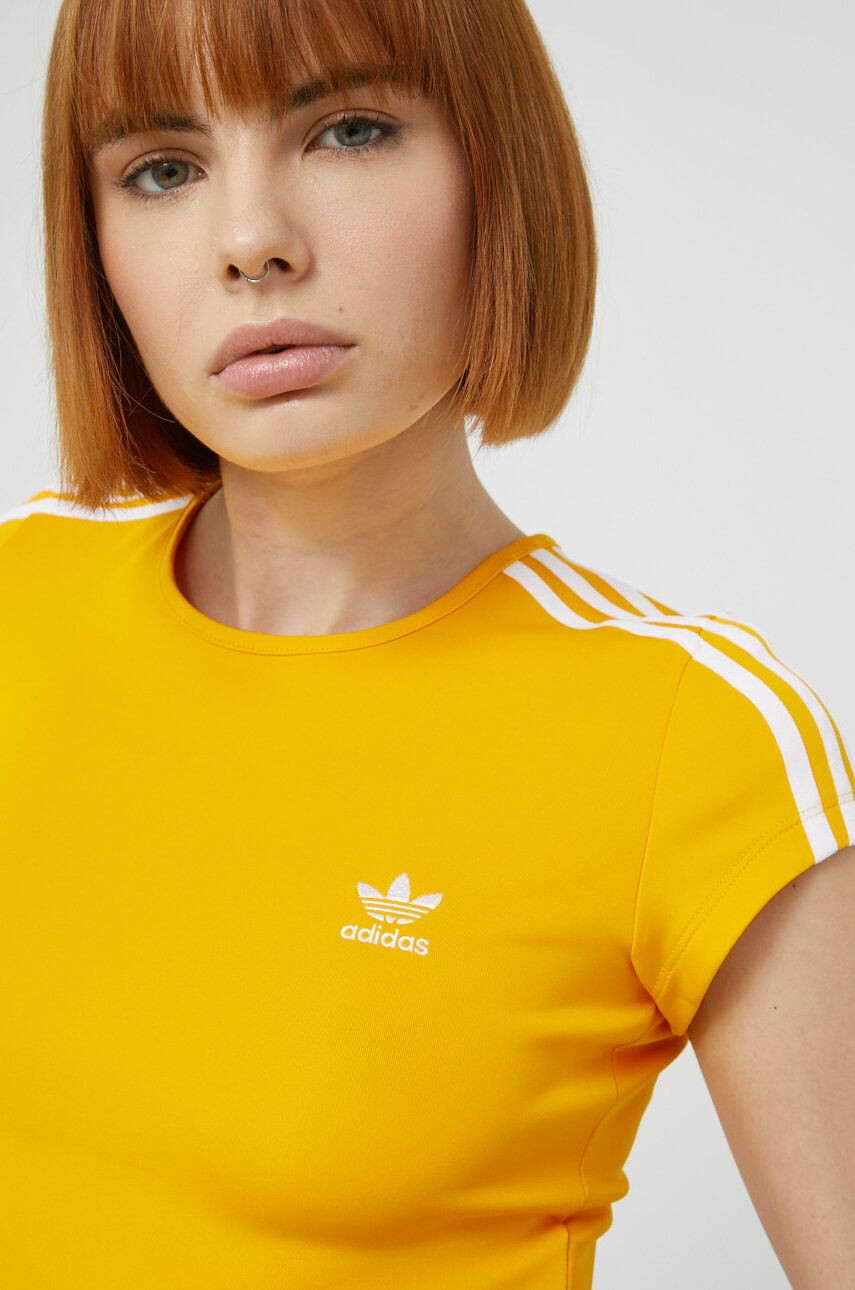 adidas Originals Tričko žlutá barva - Pepit.cz