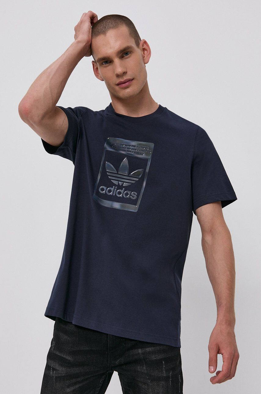 adidas Originals Tričko pánské tmavomodrá barva s potiskem - Pepit.cz