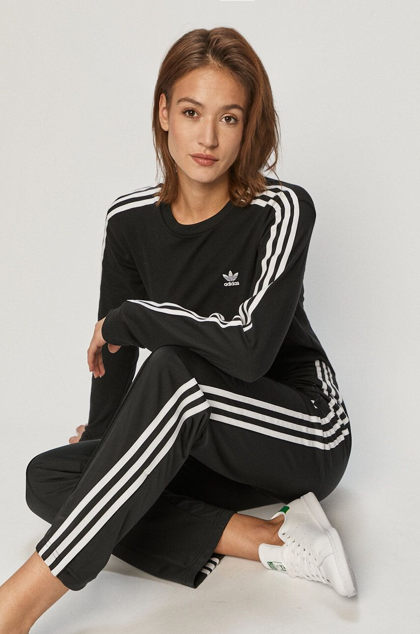 adidas Originals Tričko s dlouhým rukávem fialová barva s aplikací - Pepit.cz