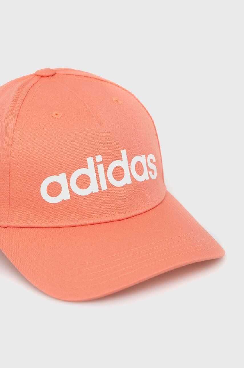 adidas Performance Bavlněná baseballová čepice oranžová barva s potiskem - Pepit.cz