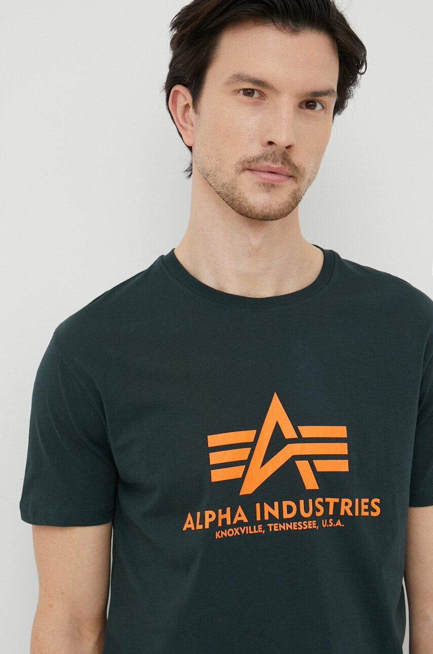 Alpha Industries Bavlněné tričko zelená barva s potiskem - Pepit.cz