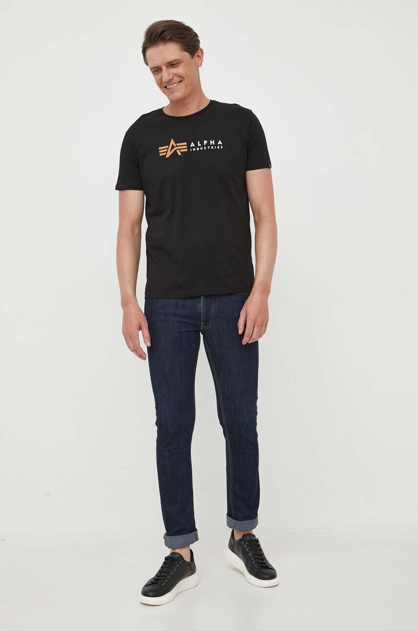 Alpha Industries Bavlněné tričko Alpha Label T 118502 03 černá barva s potiskem 118502.03-black - Pepit.cz