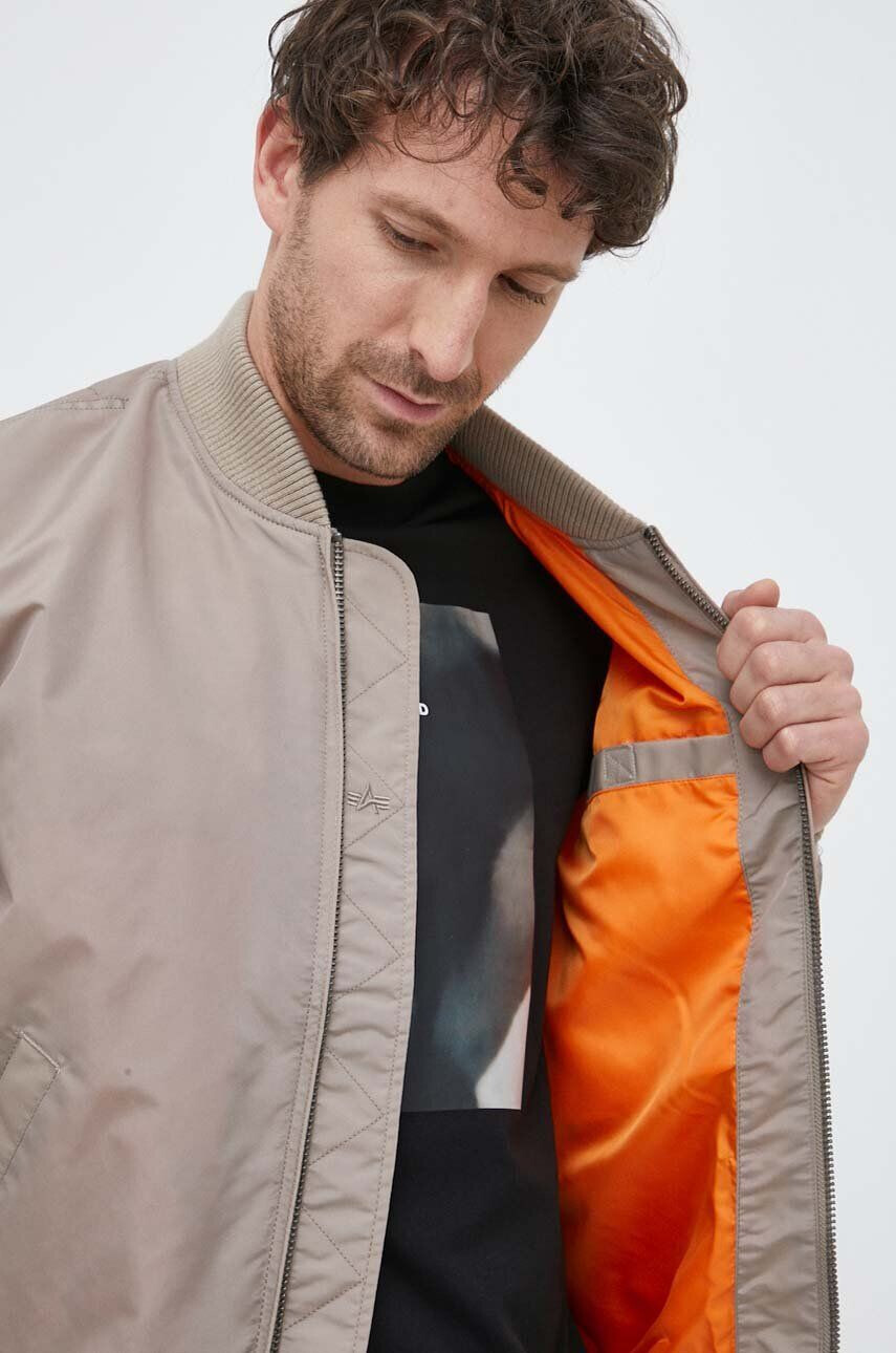 Alpha Industries Bomber bunda béžová barva přechodná - Pepit.cz