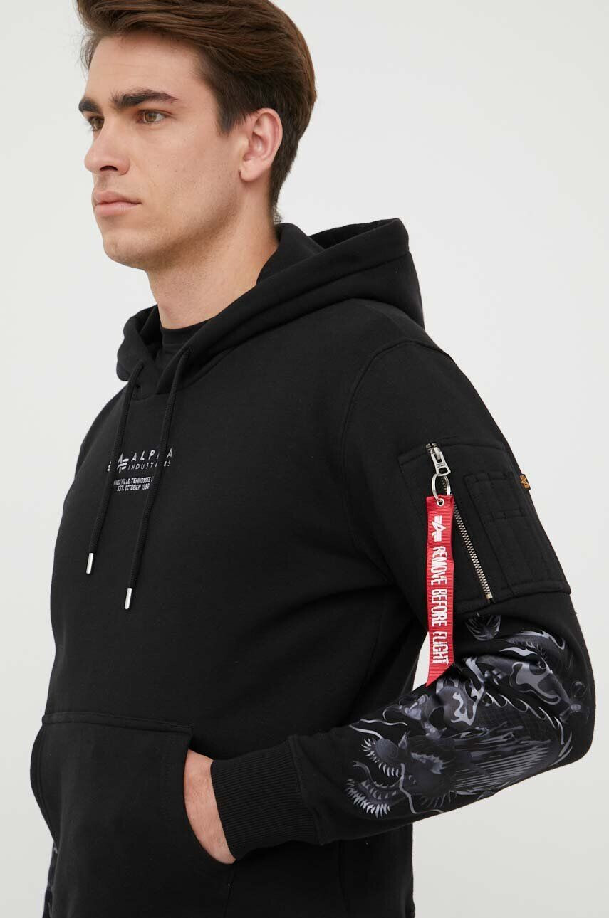 Alpha Industries Mikina pánská černá barva s kapucí s potiskem - Pepit.cz