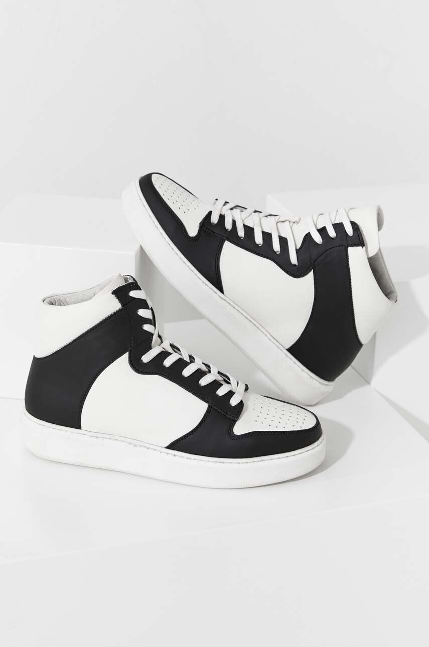 Answear Lab Sneakers boty X limitovaná kolekce SISTERHOOD černá barva - Pepit.cz