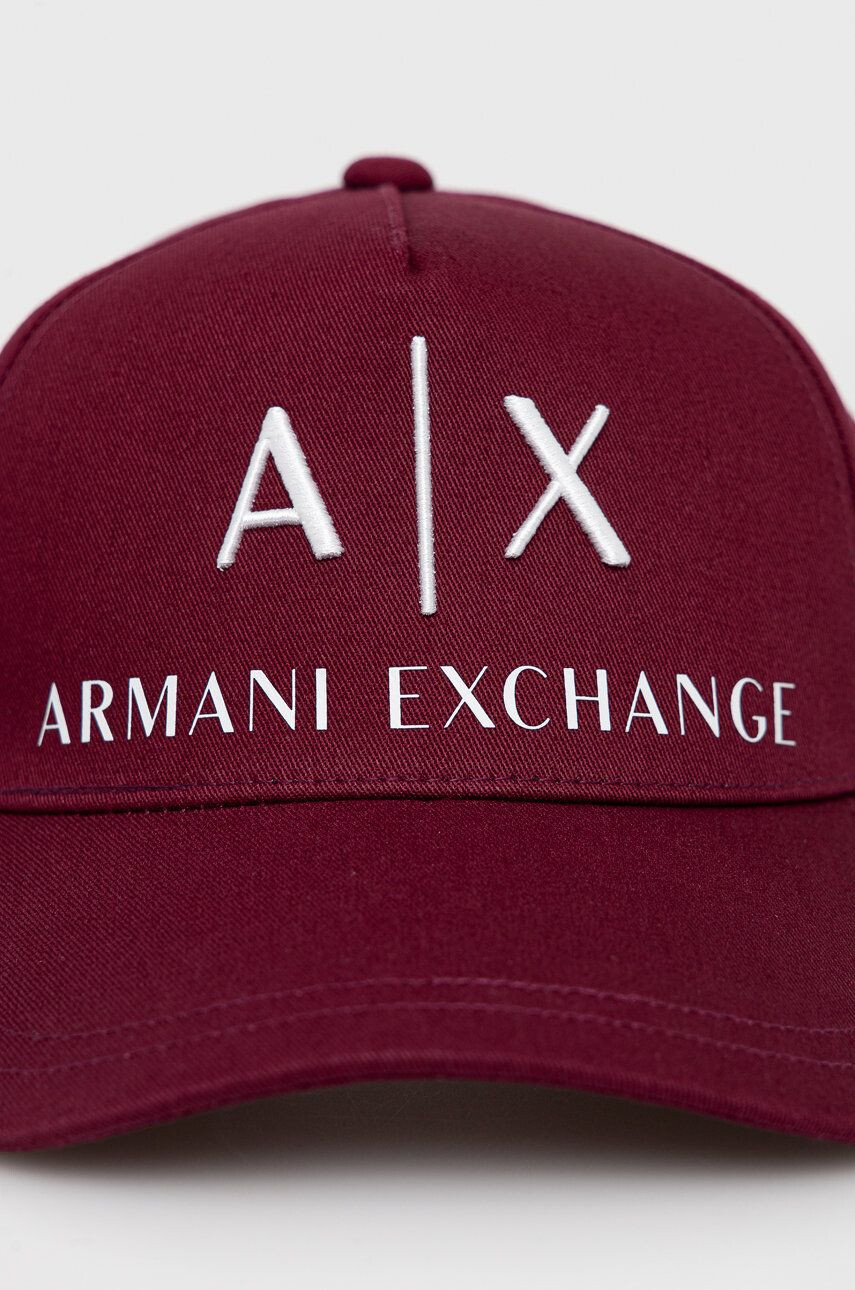 Armani Exchange Bavlněná čepice vínová barva s aplikací - Pepit.cz