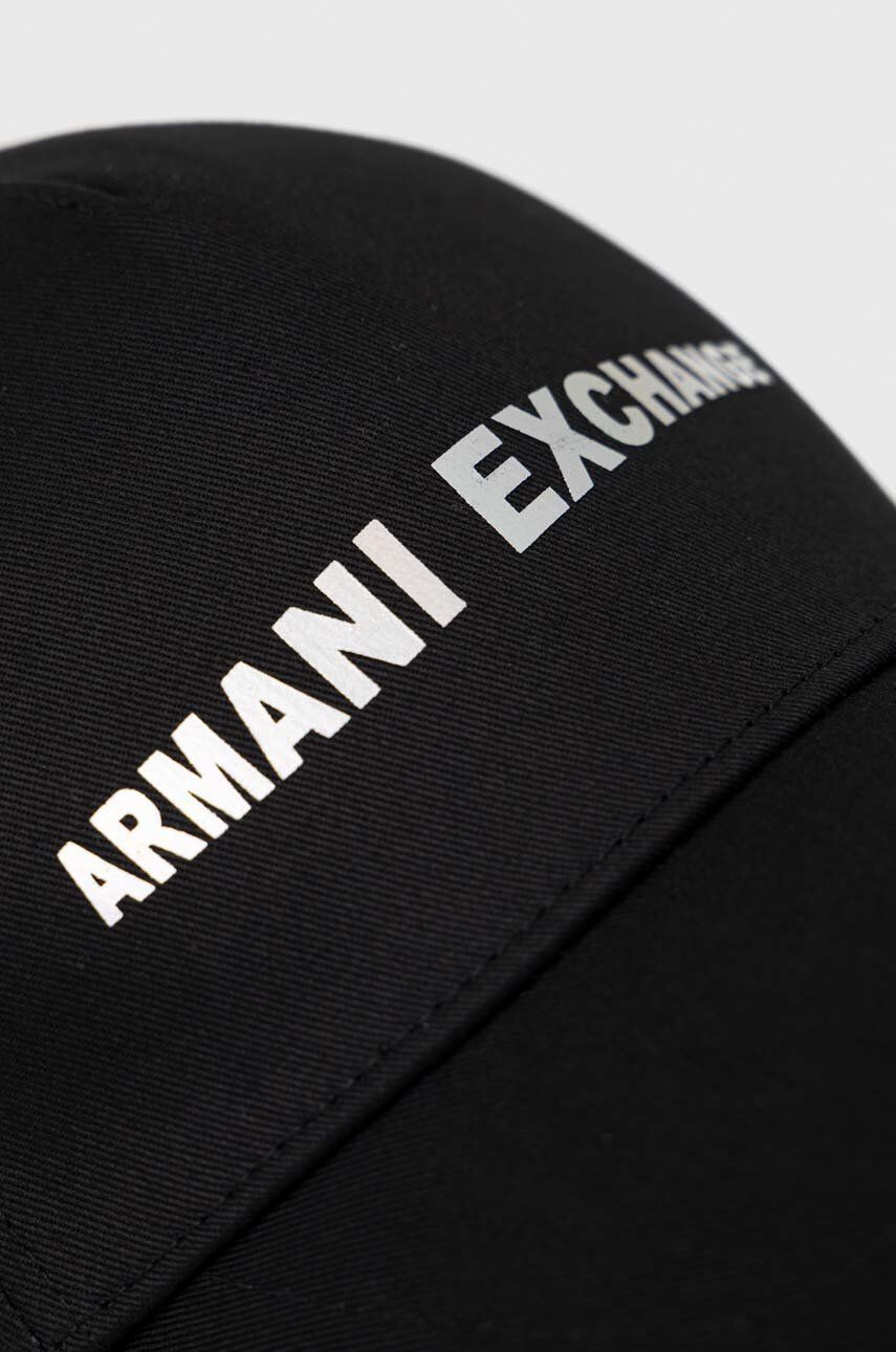 Armani Exchange Bavlněná baseballová čepice černá barva s aplikací - Pepit.cz